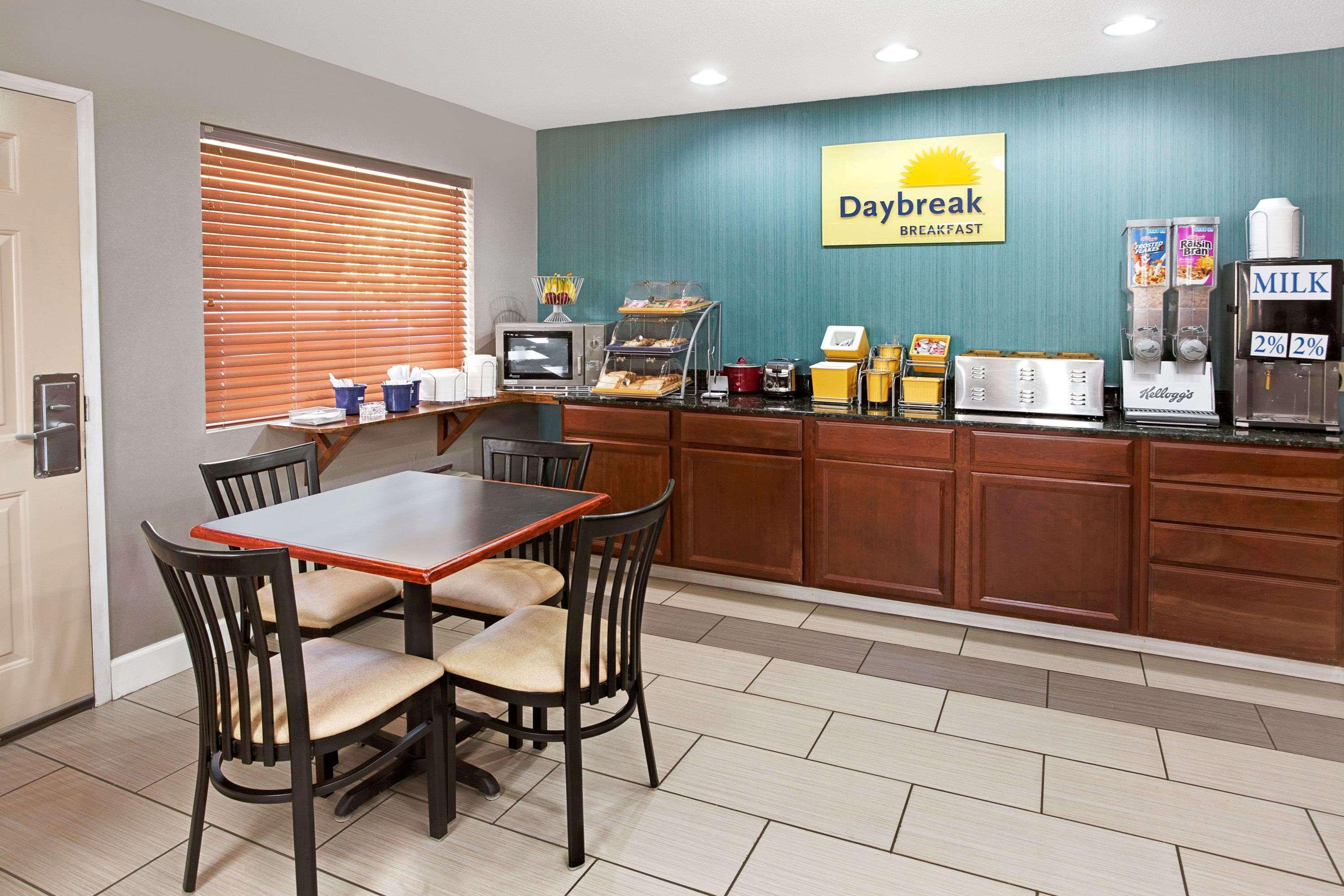 Days Inn By Wyndham Acworth Exteriér fotografie